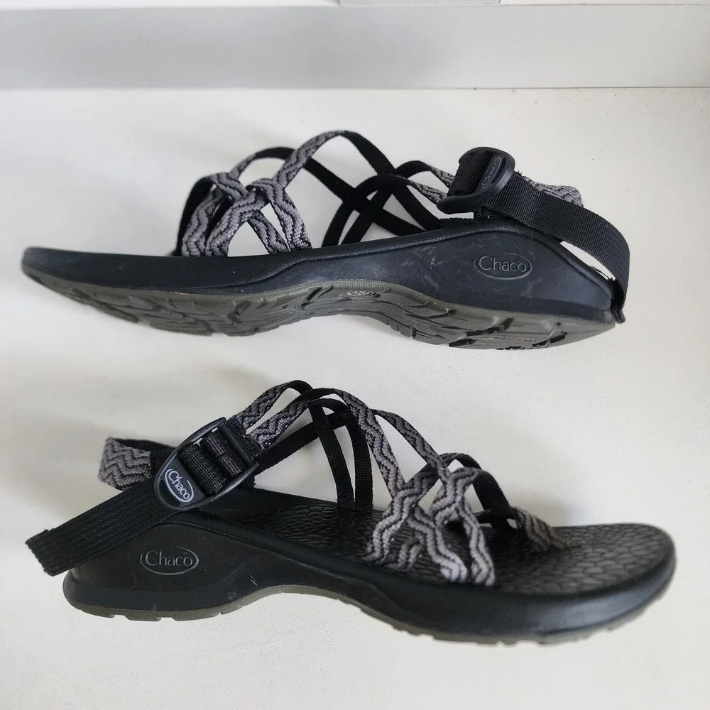 Chaco Z/Cloud 2 Womens Size 10 Black Grey Strappy Toe Loop Hiking Sandals
